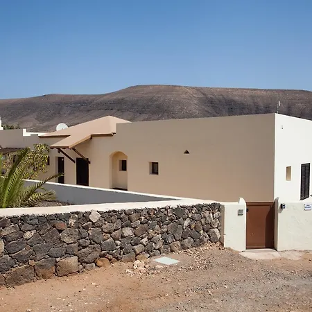 Country house Casa Guisguey
